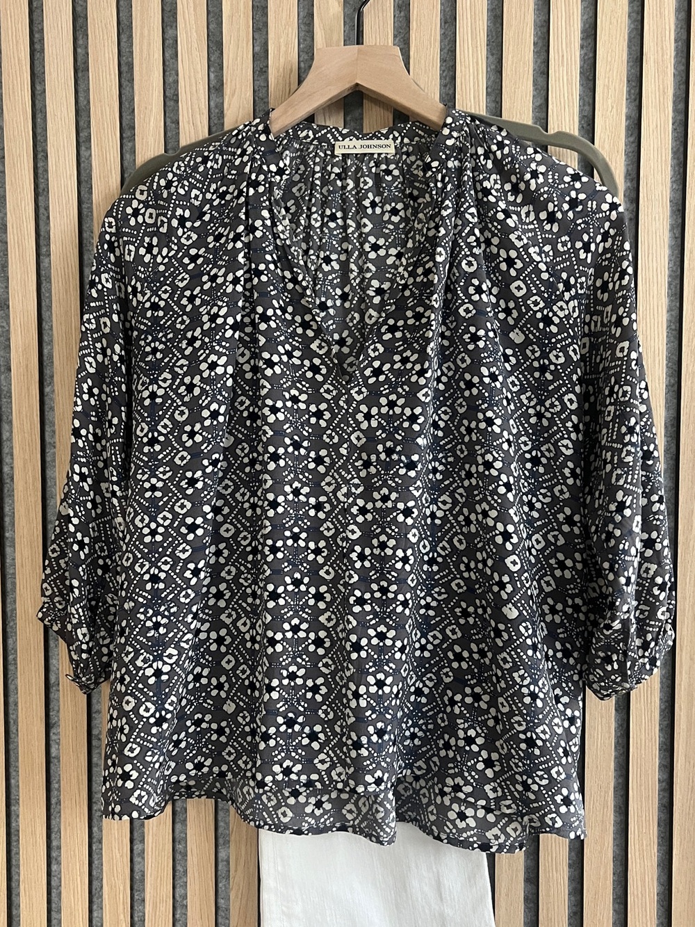 Ulla Johnson Grey & Cream Floral Silk Printed V-Neck Blouse